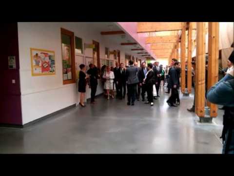 Mirecourt :  Emmanuel Macron quitte le collège de Mirecourt
