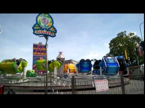 Vittel : la fête foraine pour la foire aux grenouilles