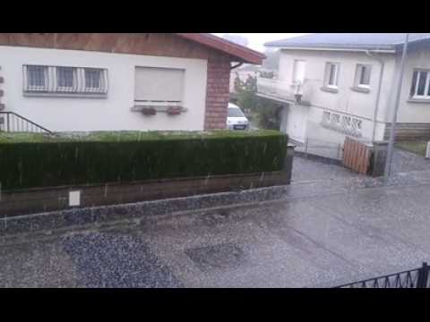 Vosges : l'orage de grêle qui s'est abattu à Epinal en...