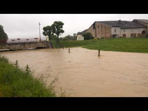 Inondations dans les Vosges : la vidéo du ruisseau Le Molné qui déborde à...