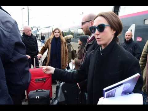 Festival de Gérardmer 2016 : Mathilde Seigner arrive à Fantastic'Art et rencontre ses...
