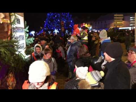 Le défilé de la Saint-Nicolas à Remiremont honore les contes et légendes