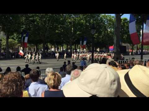 Défilé 14 Juillet Champs Elysées Passage du 1er régiment Tirailleurs Epinal