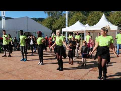 Fash mob au parc Jean-Mansuy