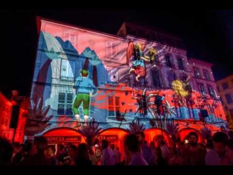 VIDEO : un son et lumière haut en couleur à...