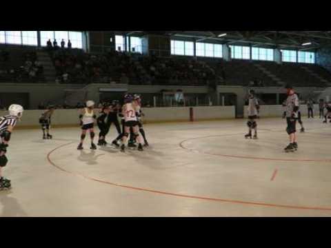Epinal : le Roller derby à la patinoire...
