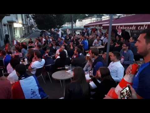 La joie dans les bars d'Epinal après la qualification de l'équipe de France