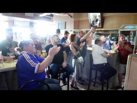La joie des supporters déodatiens après la victoire des Bleus face à l'Uruguay