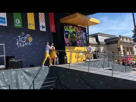 Animations place de la Marne à Vittel au matin de la 5e étape du Tour de France 2017