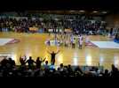 Basket - en vidéo : les joueurs du GET Vosges communient avec leurs supporters après leur victoire face à...