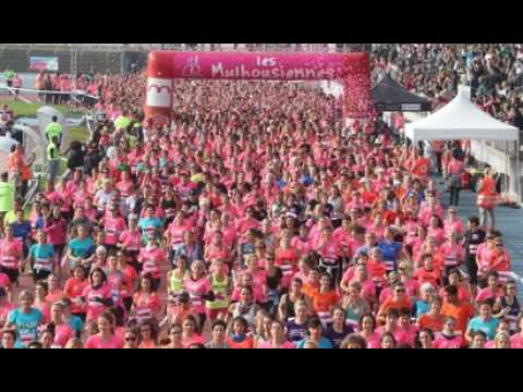 Huit mille Mulhousiennes: la vague rose en images