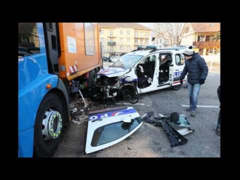 Colmar : voiture de police contre camion poubelle
