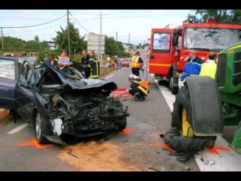 Voiture contre tracteur : apres l'accident en...