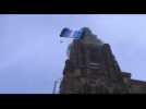 Saut d'un base jumper du haut de la cathedrale en... - Label : L'Alsace - Category : News