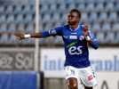 Football : le Racing reste dans la...