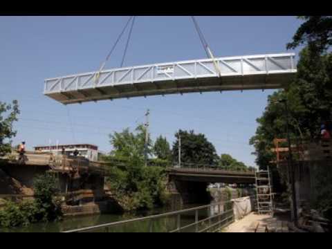Mulhouse : une passerelle en alu de 18 metres au-dessus du...