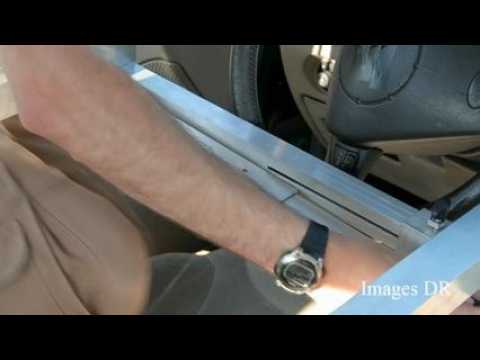 Une chambre d'hotel dans le coffre de la...