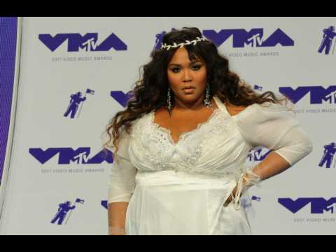 Lizzo wants to date a Hemsworth