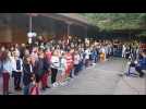 L'école primaire de la Loge-Blanche reprend en cœur "Douce France" de Charles Trenet, à l'occasion de la rentrée scolaire