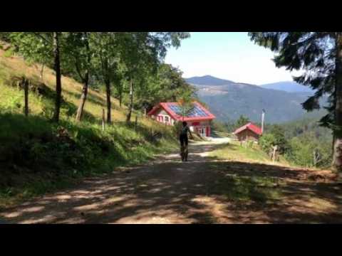 Balade en VTT électrique : "Le Gazon vert est un circuit assez sportif"