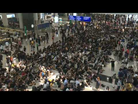 Hong Kong protesters kick off three-day airport rally