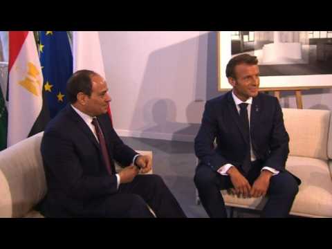 G7 in Biarritz: Macron meets Egypt's Al-Sissi