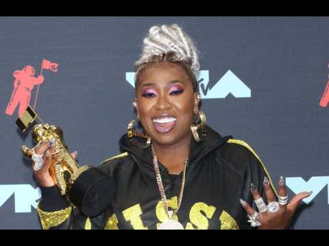 Missy Elliott loses diamond necklace at MTV VMAs