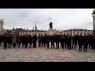 Les personnels de la mairie de Nancy rendent hommage au lieutenant-colonel Arnaud Beltrame sur la place Stanislas