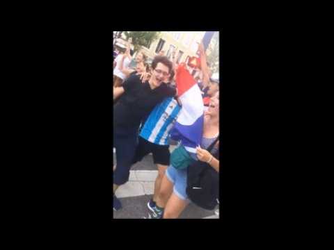 Pont-a-Mousson : la joie des supporters après la victoire des Bleus face à l'Uruguay