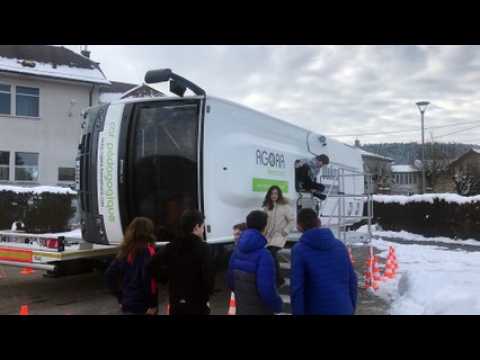Pontarlier : les élèves de 5e du collège Philippe-Grenier se retournent dans un bus sécurisé