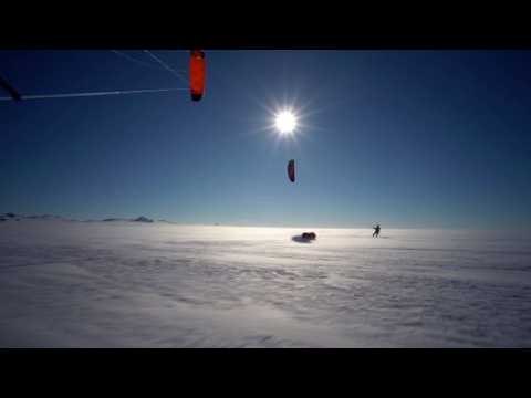 Kite surf sur la neige sous les vents de l'Antarctique pour Jean Burgun