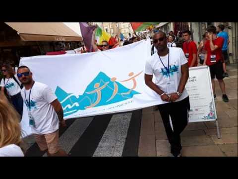 Jeux internationaux de la jeunesse : la parade au centre-ville de Vesoul