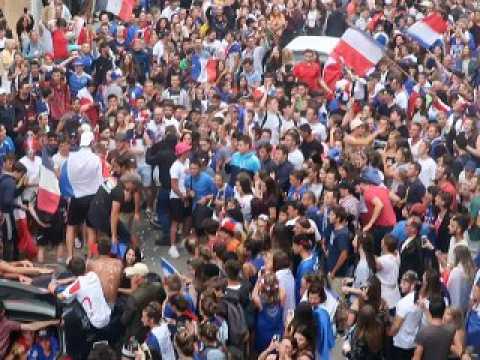 Coupe du monde : scènes de liesse à Pontarlier après la victoire de l'équipe de France