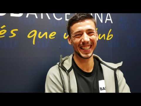 Le plus bavard, le plus chambreur, le plus beau gosse : Clément Lenglet présente ses camarades de jeu au FC Barcelone.