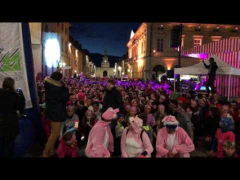 Le départ de la Crazy Pink run à Pontarlier
