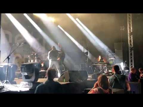 Watts à Bar : décharge électrique avec No One Is Innocent