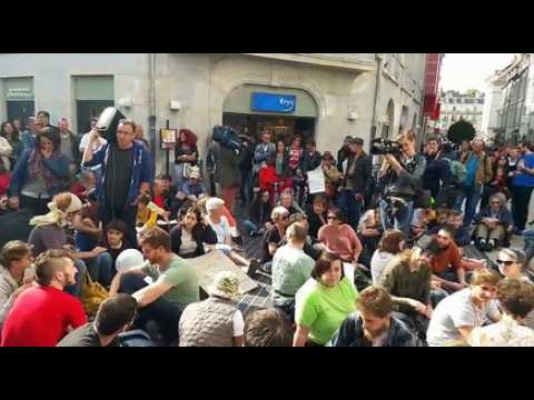 Besançon : plus de 200 personnes s’assoient sur le nouvel arrêté ’’anti-mendicité’’