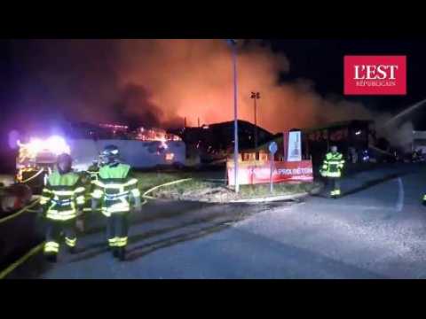 Le Bricomarché d'Ecrouves ravagé cette nuit par les flammes