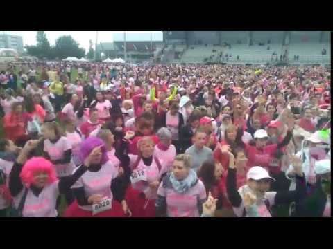 Octobre Rose à Nancy : l'échauffement au stade Raymond-Petit de Tomblaine