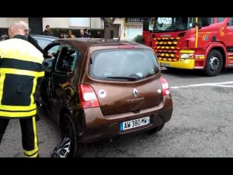 Perte de controle : la voiture finit sur le toit a...