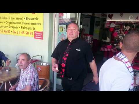 Le corbeau et le renard en terrasse