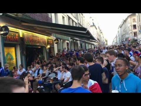 Nancy : l'attente des supporters rue Stanislas au...