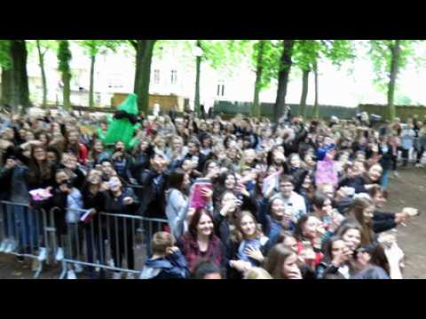 Jeremstar enflamme Nancy