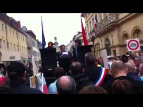 Manifestation à Pontarlier: 5.000 personnes pour le maintien de l'assurance frontalière