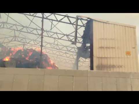 Incendie spectaculaire d'un entrepôt agricole à Amance (70) (2/3)