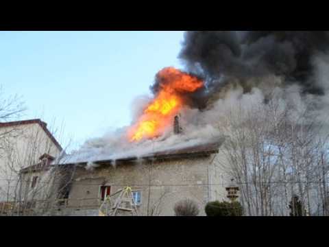 Violent incendie à Jougne (2/3)