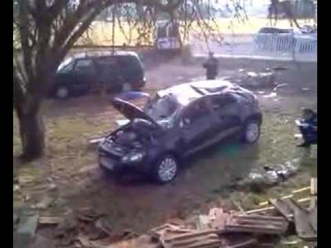 Quenoche : Une automobiliste percute une pompe à gasoil