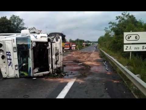 Un poids-lourd se couche sur l'A33 au sud de de Nancy