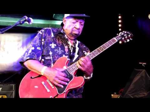 Un jour, un instrument : Guitar Lightnin' Lee et sa Gibson rouge