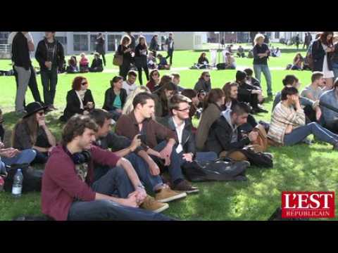 Le groupe salut c'est cool était à la fac de lettres